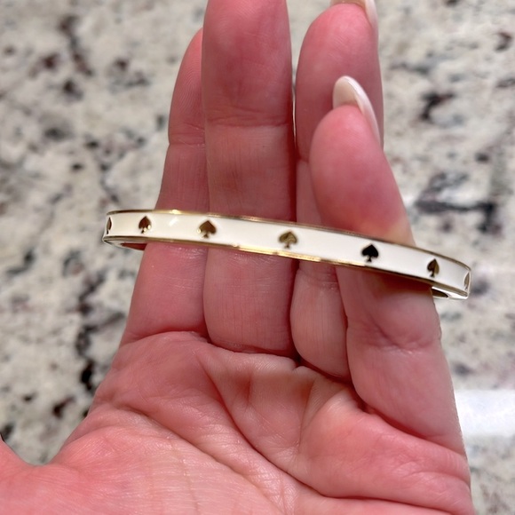 Kate Spade White Hinged Goldtone Bangle EUC - Picture 4 of 7